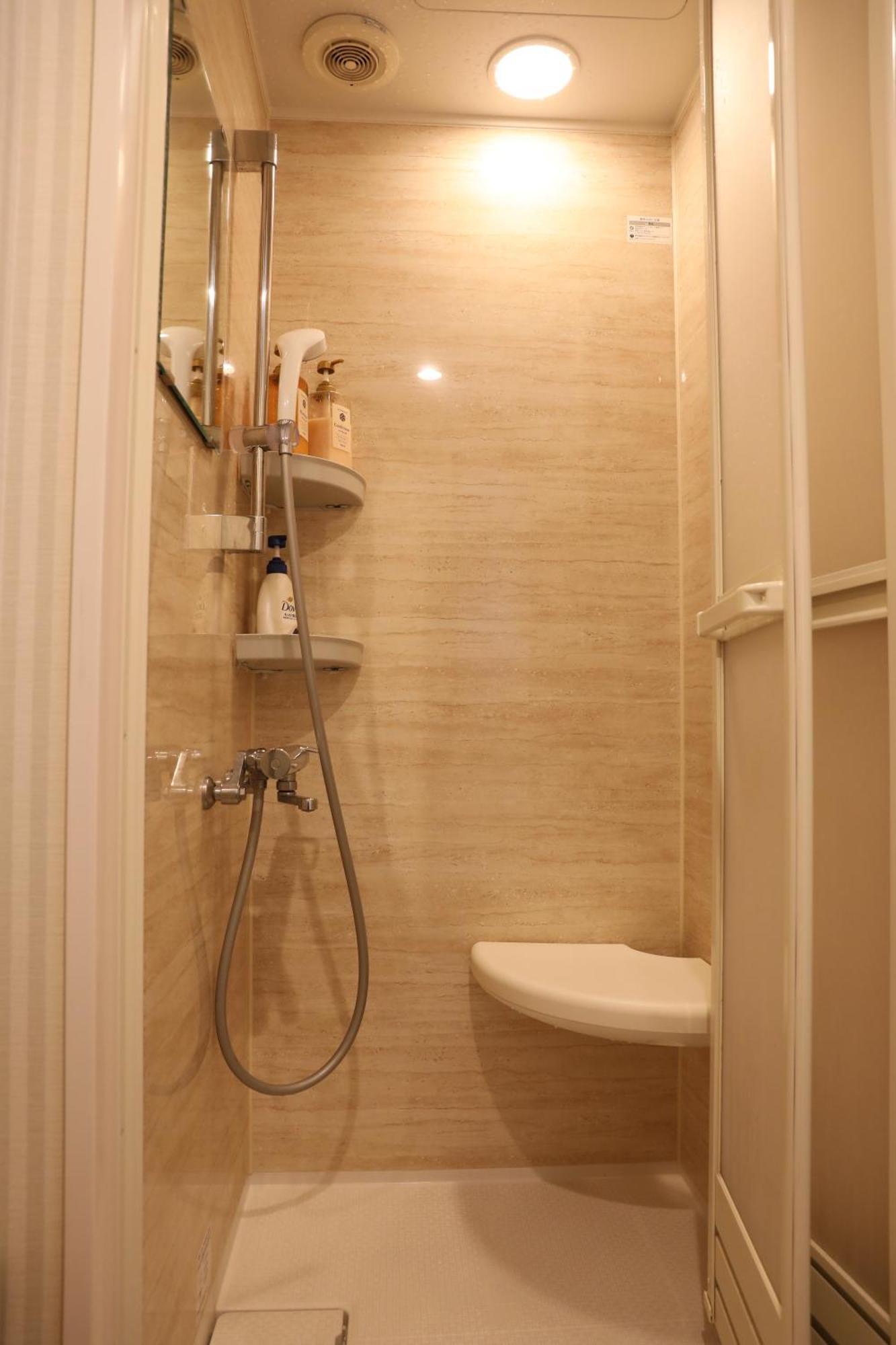 Guesthouse Yours Osaka Zewnętrze zdjęcie