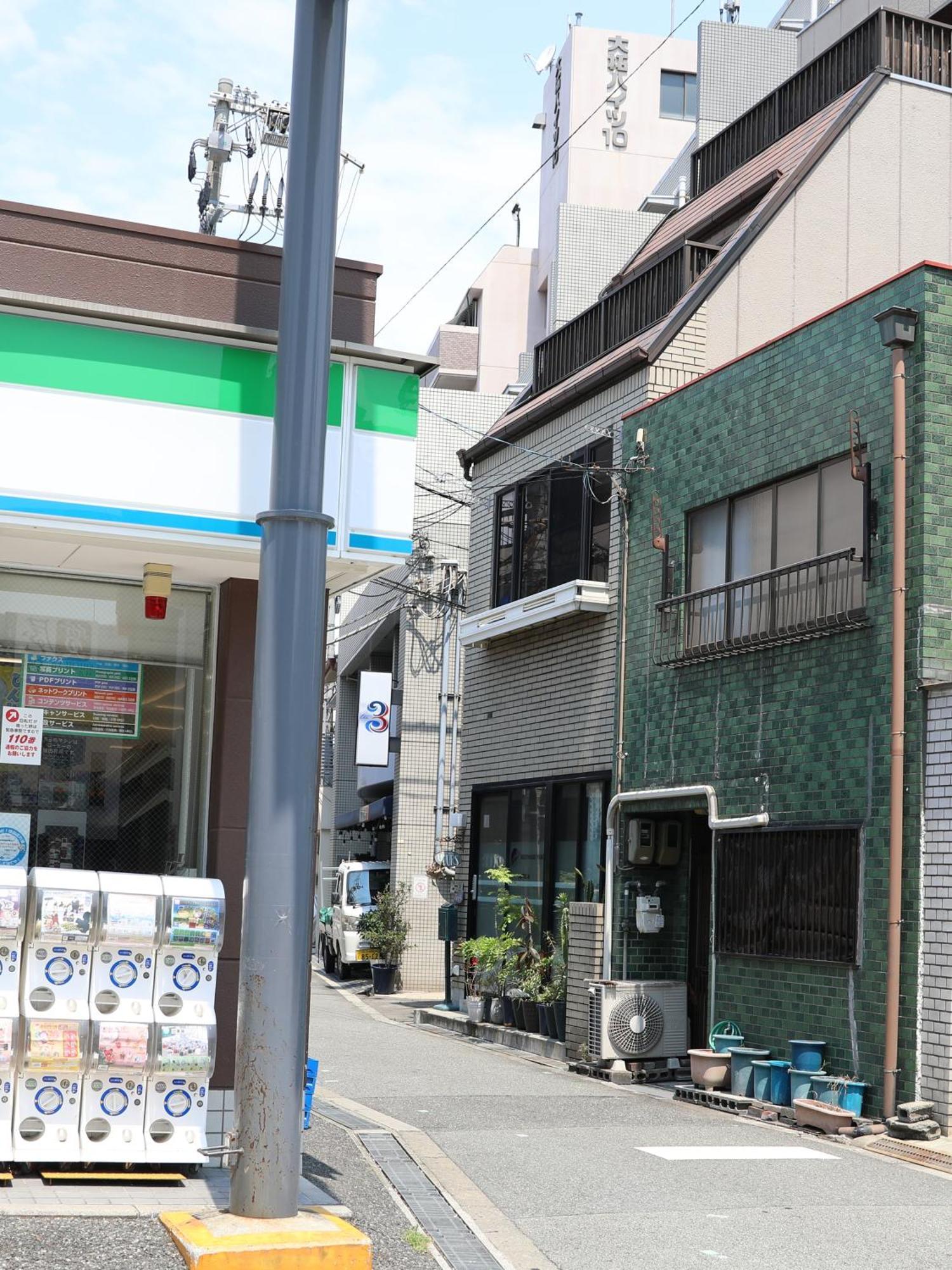 Guesthouse Yours Osaka Zewnętrze zdjęcie